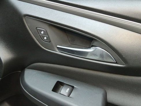 Used 2025 Buick Envista Avenir FWD image 9