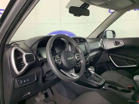 Used 2023 Kia Soul LX w/ Option Group 015 FWD image 16