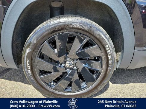 Used 2024 Volkswagen Atlas SE AWD/4WD image 20