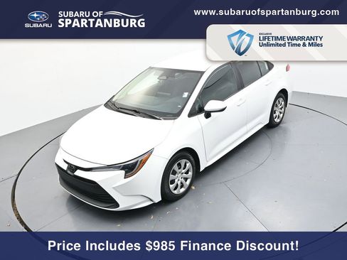 Used 2024 Toyota Corolla LE image 18