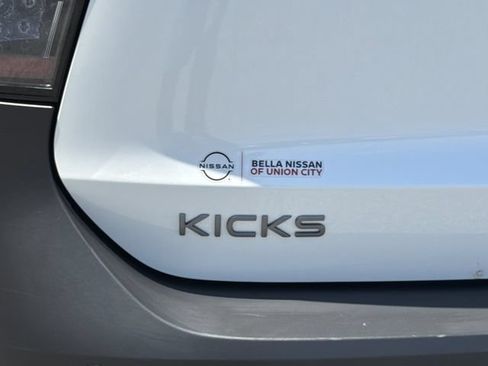 Certified 2026 Nissan Kicks SV FWD image 5
