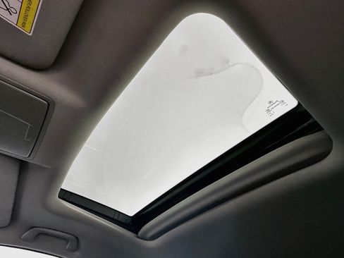 Used 2018 Acura MDX w/ Technology Package FWD image 25