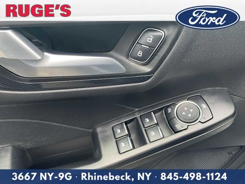 Certified 2025 Ford Escape ST-Line Select AWD/4WD image 17