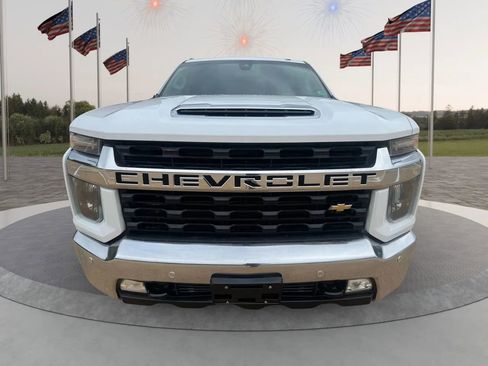 Used 2021 Chevrolet Silverado 2500 LT w/ Convenience Package image 2