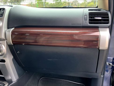 Used 2015 Toyota 4Runner Limited image 17