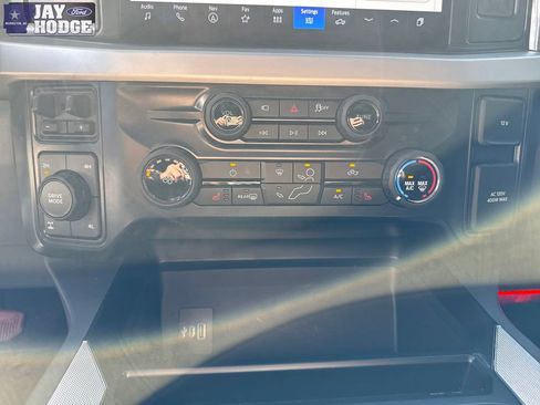 Used 2025 Ford F250 XLT w/ Black Appearance Package image 22