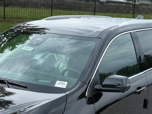 New 2027 Buick Enclave Preferred w/ Power Package FWD image 9