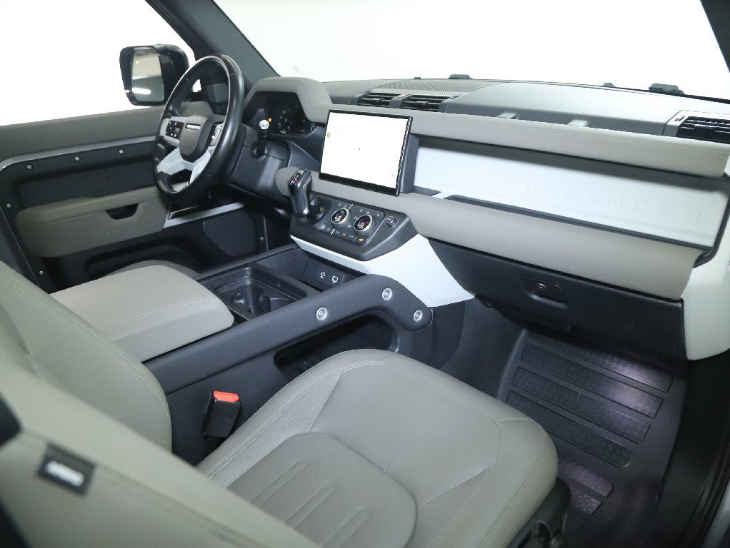 Used 2022 Land Rover Defender 90 S AWD/4WD image 35
