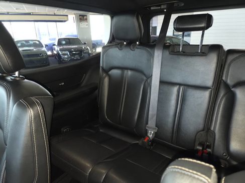 Used 2022 Jeep Wagoneer Series III w/ Rear Seat Video Group 1 AWD/4WD image 23