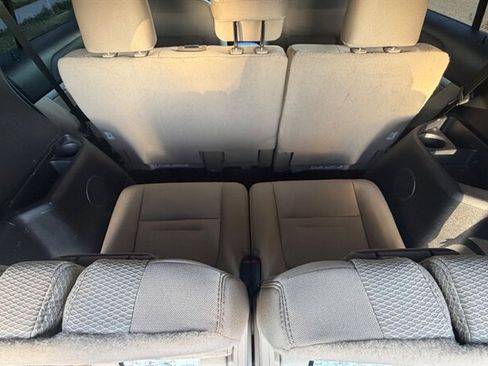 Used 2016 Ford Explorer XLT w/ Equipment Group 201A AWD/4WD image 16