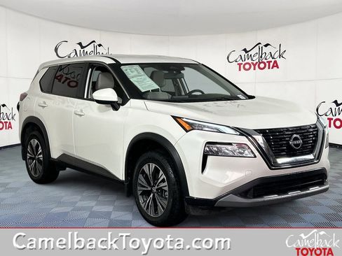 Used 2023 Nissan Rogue SV image 1