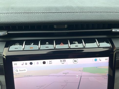 Used 2025 Jeep Grand Cherokee L Limited w/ Luxury Tech Group II image 31