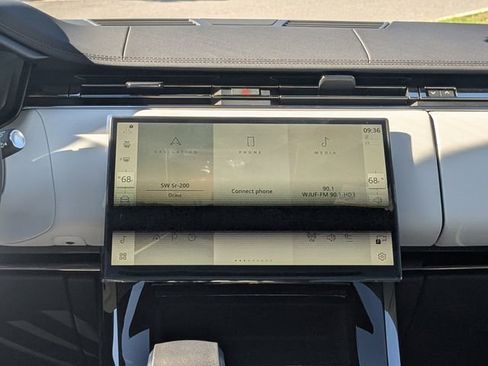 New 2026 Land Rover Range Rover Sport SE AWD/4WD image 17