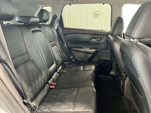 Used 2021 Nissan Rogue Platinum image 27