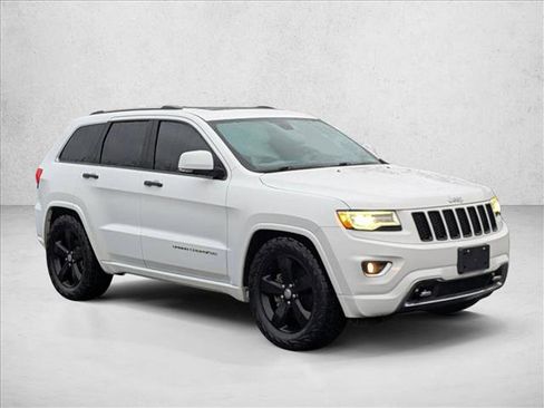 Used 2016 Jeep Grand Cherokee Overland image 3