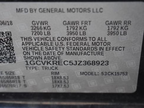 Used 2018 Chevrolet Silverado 1500 LT w/ All Star Edition AWD/4WD image 14