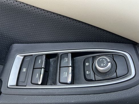 Used 2021 Subaru Ascent Limited w/ Technology Package AWD/4WD image 18