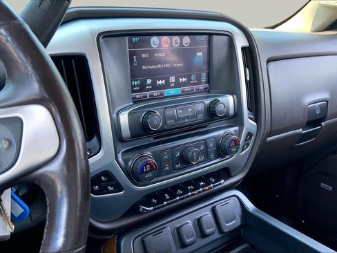 Used 2017 GMC Sierra 1500 SLT AWD/4WD image 7