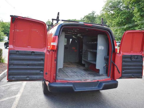 Used 2020 Chevrolet Express 2500 RWD image 20