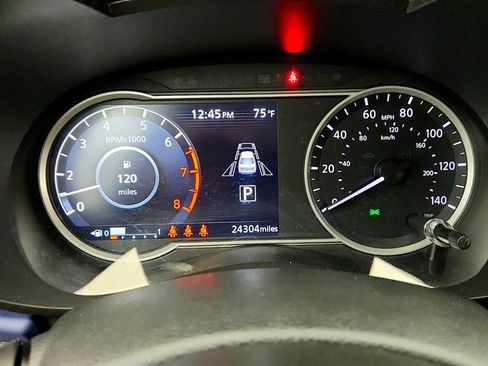 Used 2024 Nissan Versa SV FWD image 15