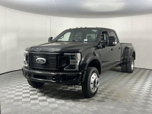 Used 2021 Ford F450 Platinum w/ FX4 Off-Road Package image 3