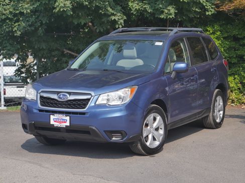 Used 2015 Subaru Forester 2.5i Premium w/ All-Weather Package AWD/4WD image 2