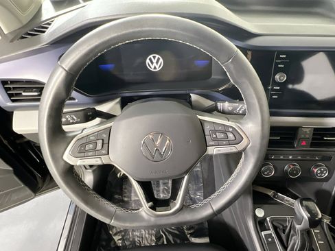 Used 2022 Volkswagen Taos SE AWD/4WD image 11
