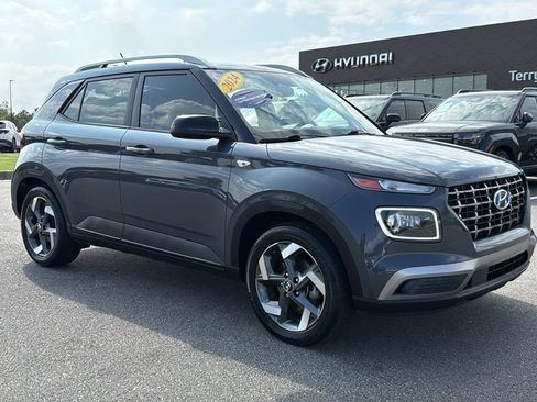 Certified 2024 Hyundai Venue Limited FWD image 1