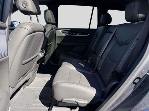 Certified 2020 Cadillac XT6 Premium Luxury FWD image 15
