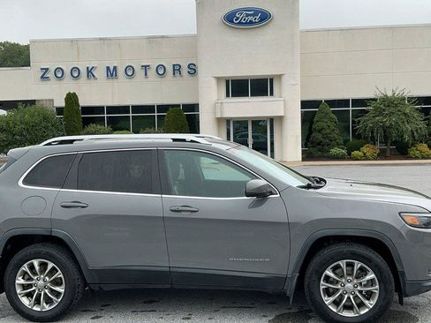 Used 2020 Jeep Cherokee Latitude Plus w/ Cold Weather Group AWD/4WD image 4