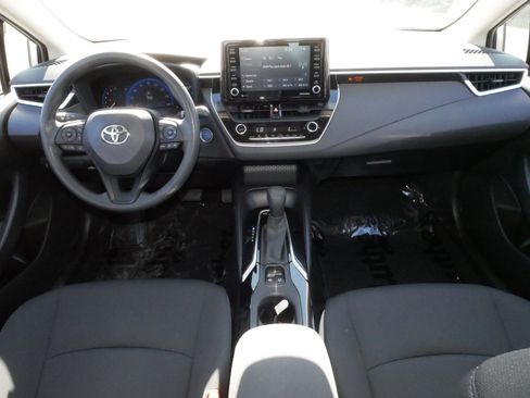 Certified 2022 Toyota Corolla LE FWD image 10