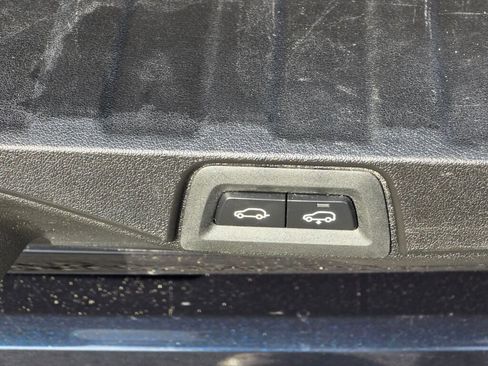 Used 2022 BMW X5 xDrive45e w/ M Sport Package image 19