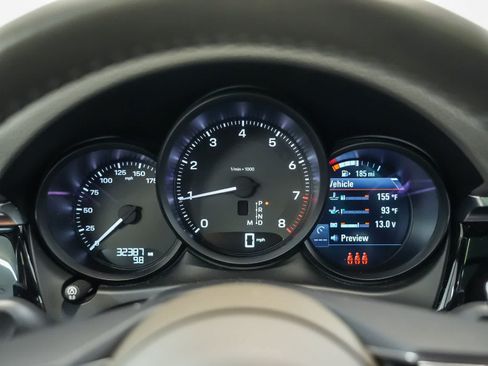 Certified 2023 Porsche Macan AWD/4WD image 28
