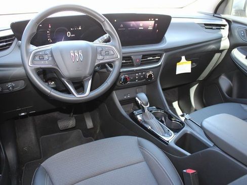 Used 2025 Buick Encore GX Preferred image 4