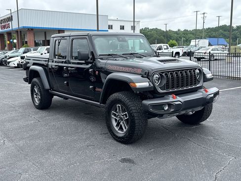 Used 2025 Jeep Gladiator Mojave AWD/4WD image 4