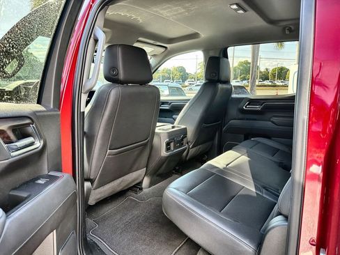 Used 2023 GMC Sierra 1500 SLT w/ SLT Premium Plus Package AWD/4WD image 26