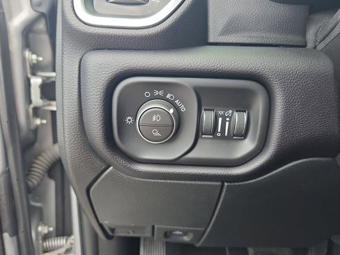 Used 2022 RAM 2500 Laramie AWD/4WD image 18