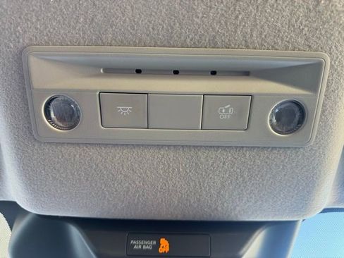 Certified 2025 Nissan Kicks SV image 37