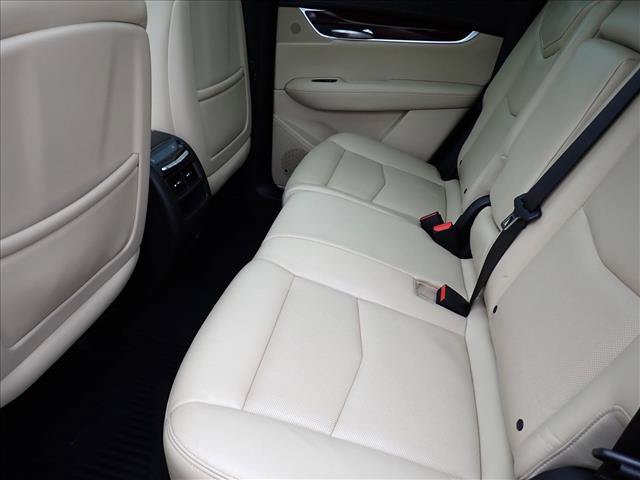 Used 2017 Cadillac XT5 Premium Luxury AWD/4WD image 8