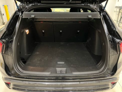 Used 2024 Chevrolet Trax RS w/ Driver Confidence Package image 8