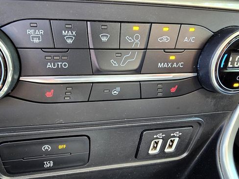 Used 2020 Ford EcoSport Titanium image 21