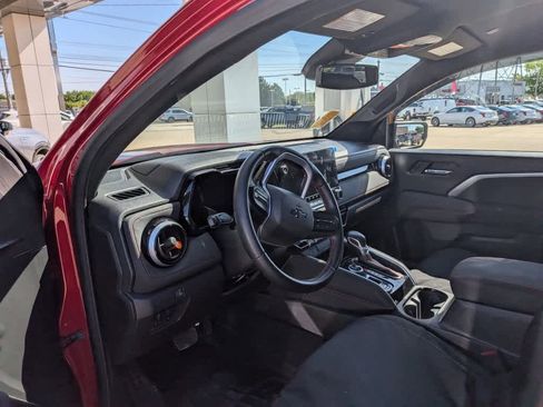 Used 2024 Chevrolet Colorado Z71 w/ Z71 Convenience Package 2 AWD/4WD image 6