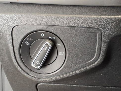Used 2023 Volkswagen Atlas SE AWD/4WD image 12
