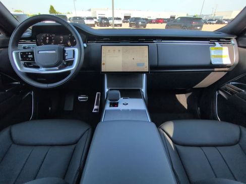 New 2026 Land Rover Range Rover Long Wheelbase SE AWD/4WD image 15