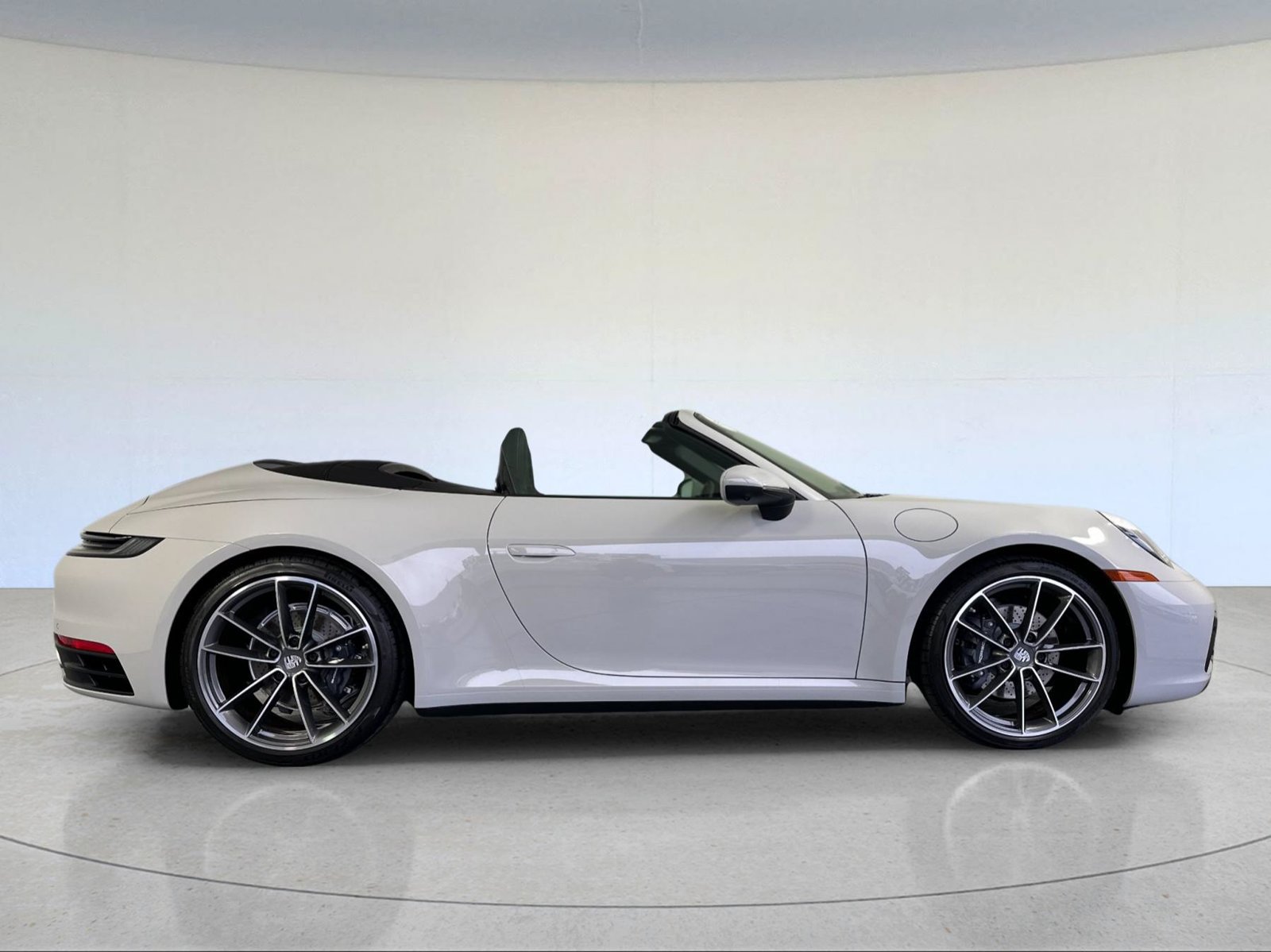 Certified 2021 Porsche 911 Carrera image 9