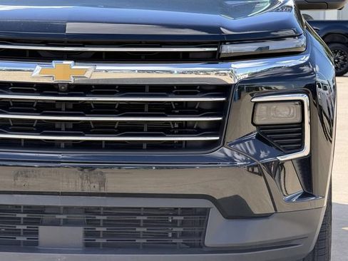 Used 2024 Chevrolet Traverse LT FWD image 11