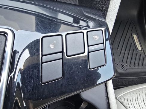 Used 2025 Kia Sportage EX image 21