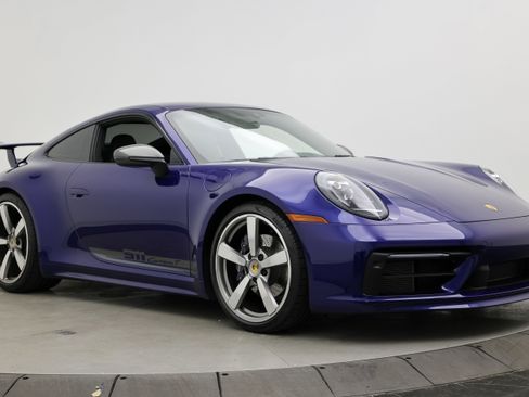 Used 2024 Porsche 911 Carrera T RWD image 14