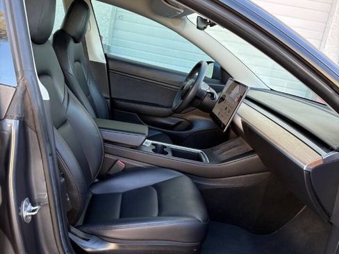 Used 2021 Tesla Model 3 Performance image 28