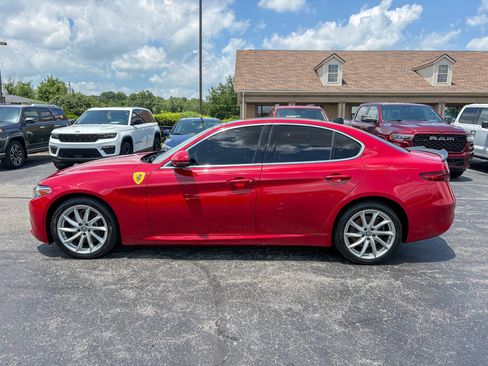Used 2019 Alfa Romeo Giulia AWD image 10